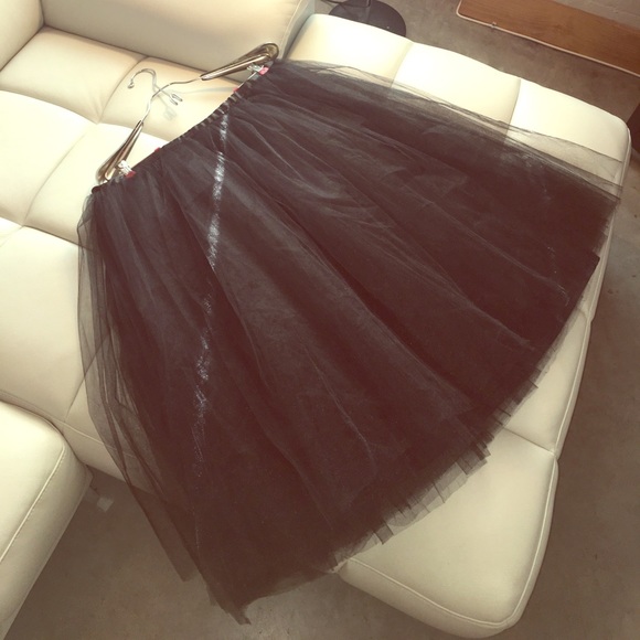 TULLE skirt black sized L - Picture 1 of 8